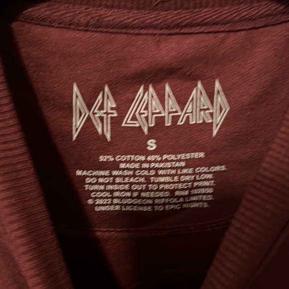 DEF Leppard Ladies Size Small Sweatshirt Nwt - Picture 4 of 7